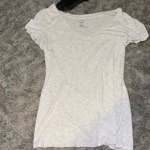 Short sleeve AE v neck. light grey short sleeve size medium